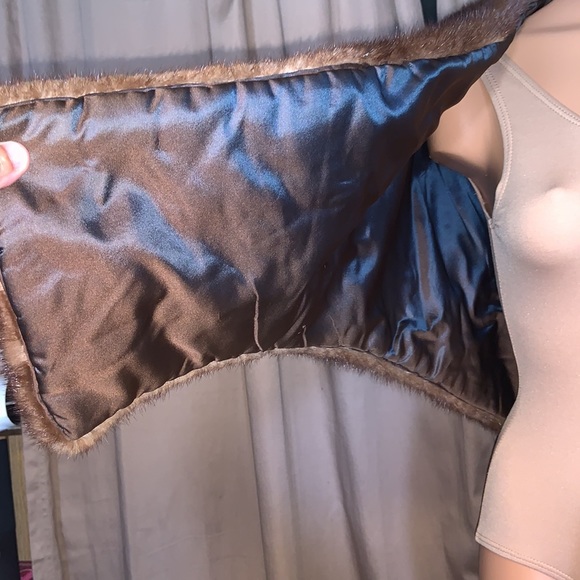 Fabulous mink stole flip collar simply gorgeous - Picture 2 of 13